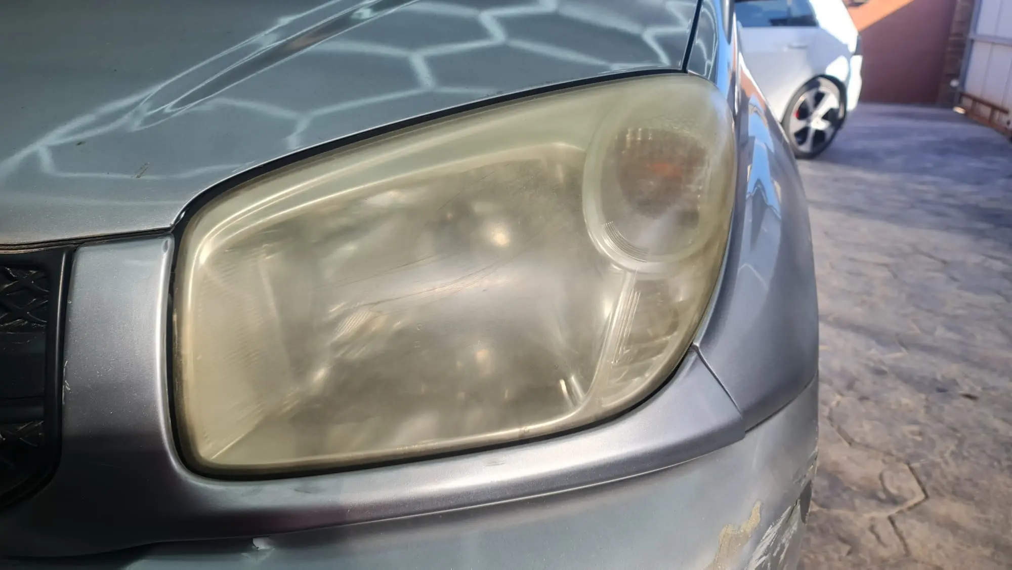 Restauracion de faros antes del servicio en Chiclana